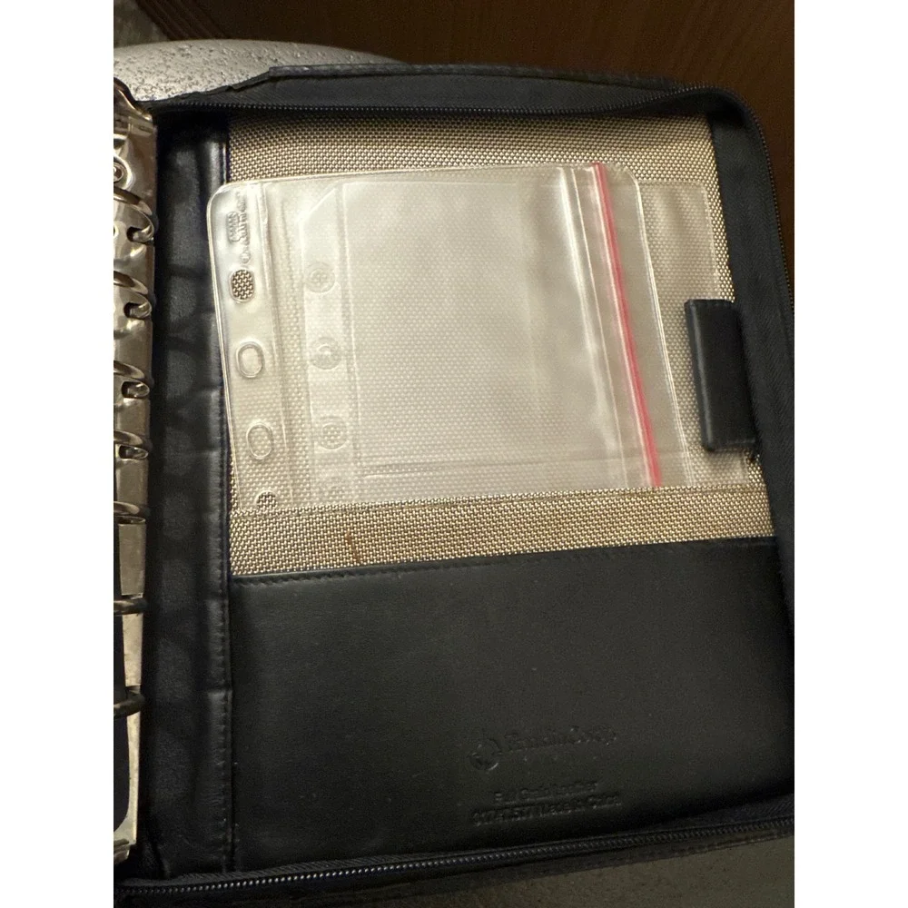 Franklin Covey Black Full Grain Leather Zippered Planner Binder 31747 577